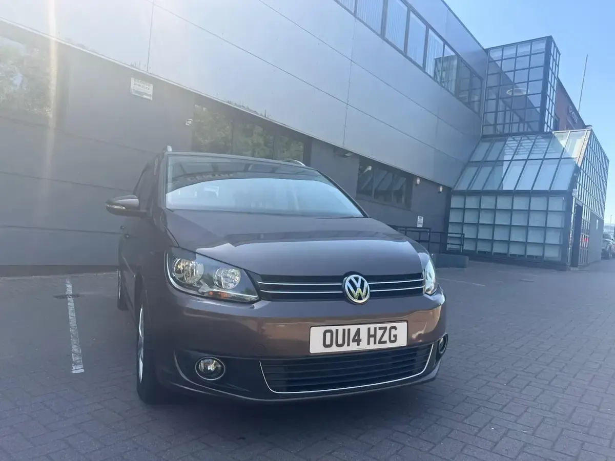 Used VW Touran SE 140 HP (102 kW) 2025 Brown MPV