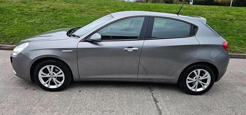 Grey Used 2015 Alfa Romeo Giulietta Progression Hatchback | £4,495 (Fair price) - Image 1/4