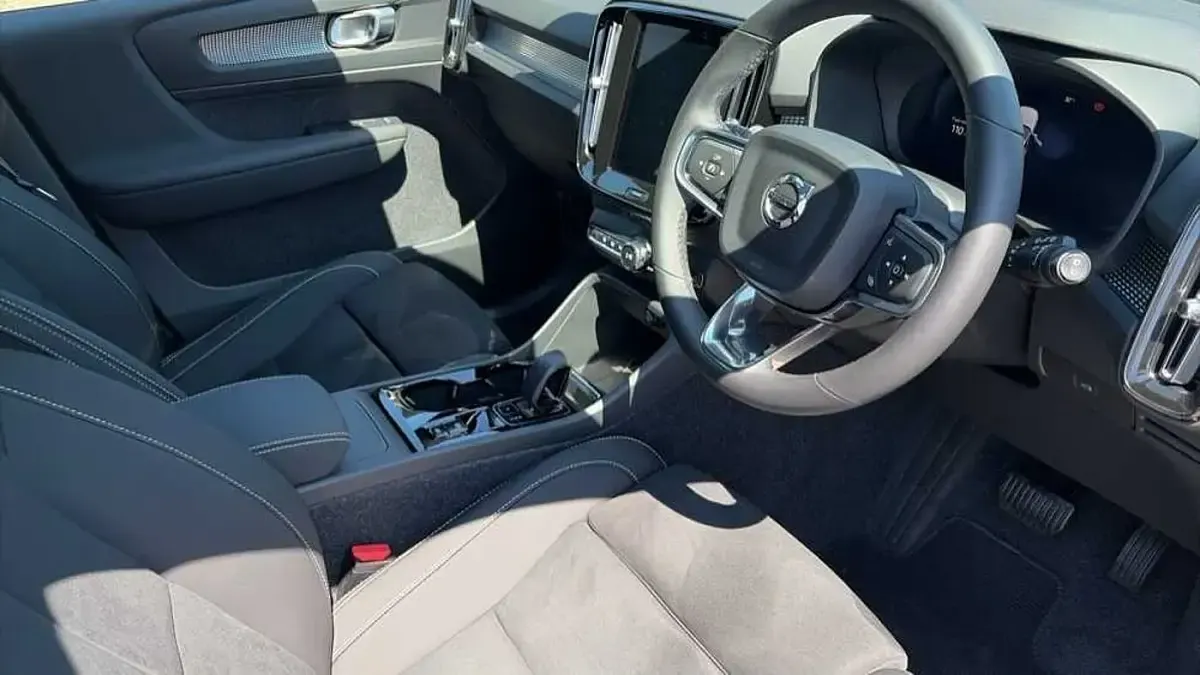 New Volvo XC40 Plus 2025 Grey SUV