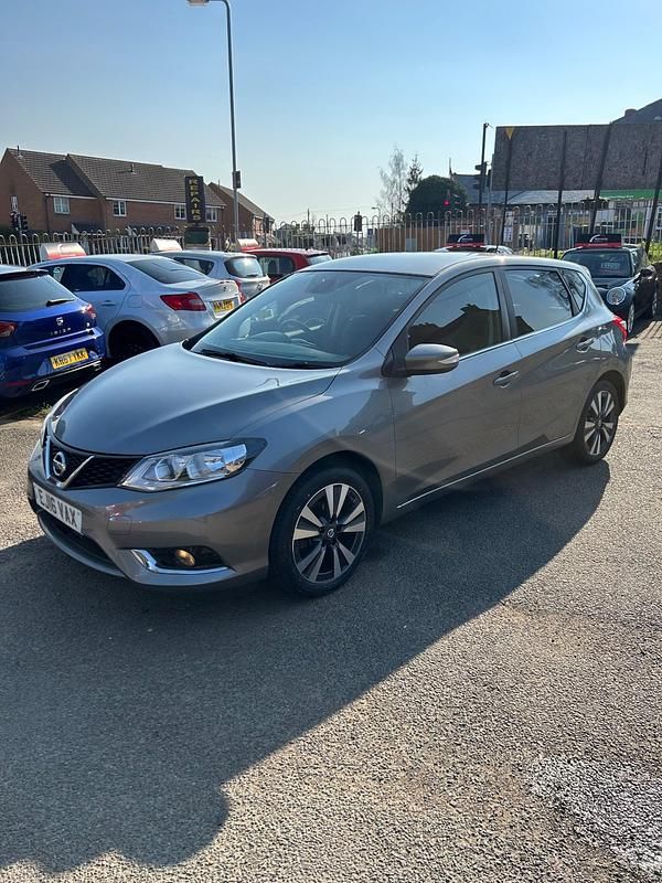 Używany Nissan Pulsar N-Connecta 2016 Szary Hatchback