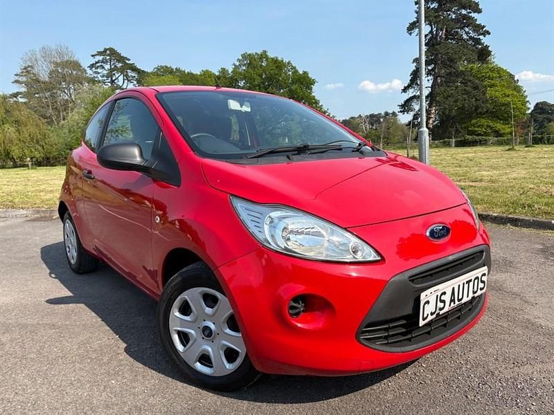 Używany Ford Ka Studio 69 KM (50 kW) 2014 Czerwony Hatchback