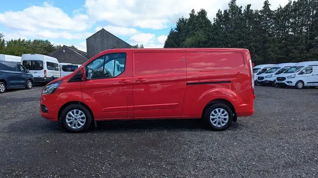 Used Ford Transit Custom Premium 130 HP (95 kW) 2022 Red