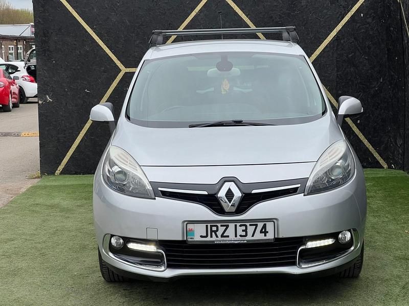 Used Renault Scénic III Dynamique 2015 Silver MPV