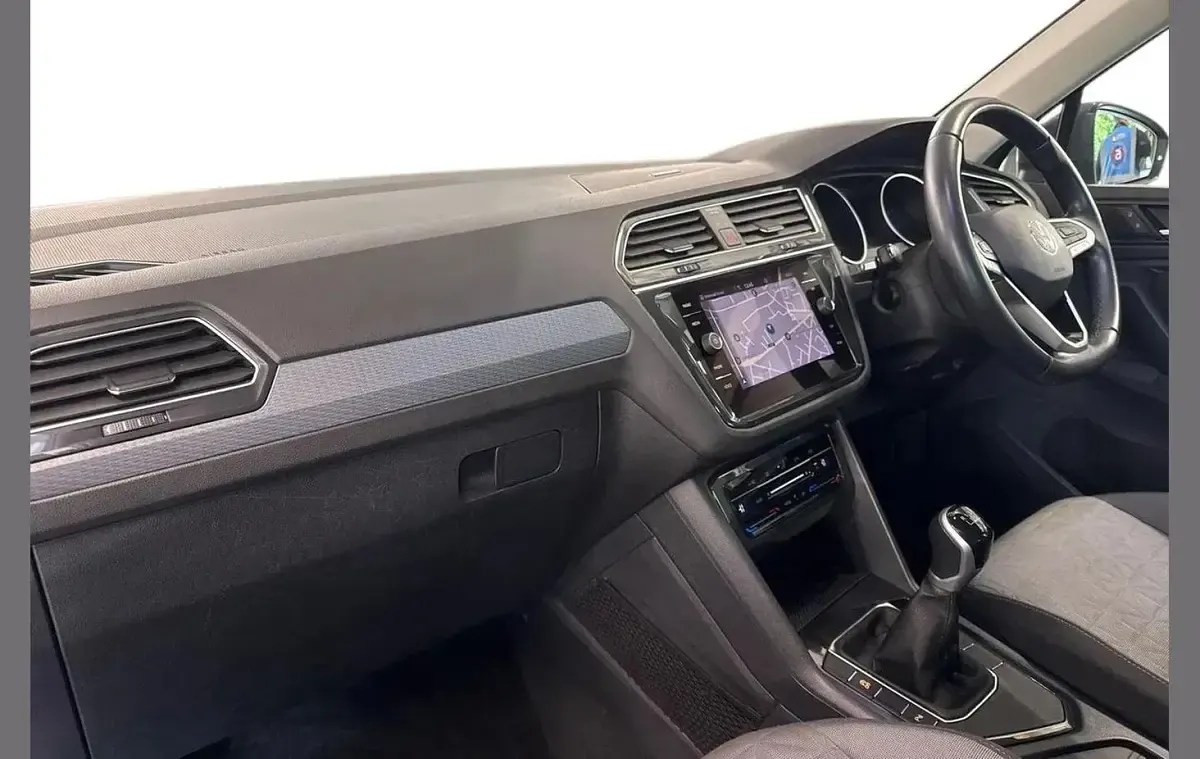 Used VW Tiguan Life 130 HP (95 kW) 2022 Grey SUV