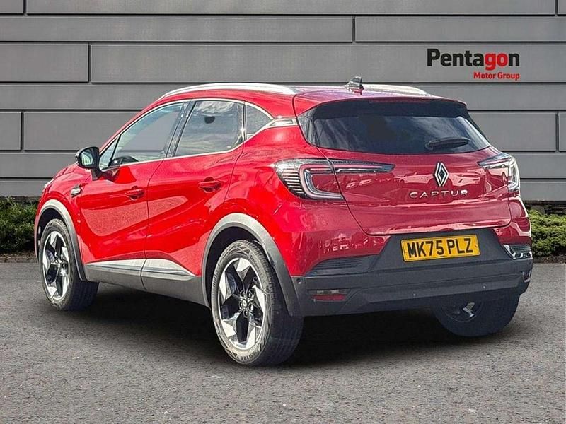 Used Renault Captur Techno 90 HP (66 kW) 2025 Red SUV