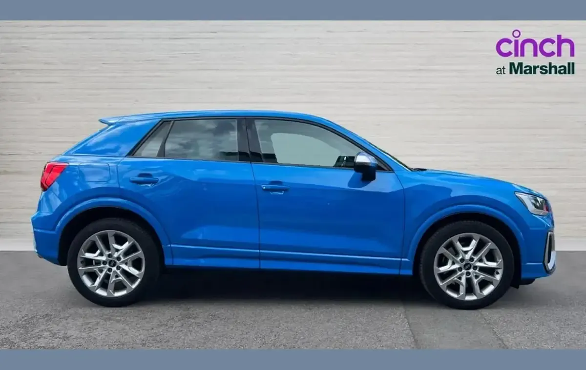 Usado Audi SQ2 Design 300 CV (220 kW) 2022 Azul SUV
