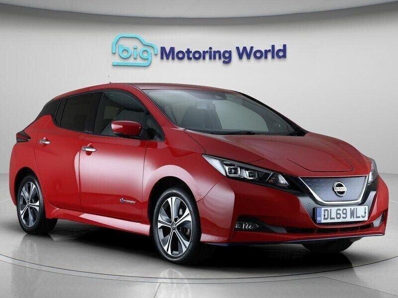 Red Used 2020 Nissan Leaf Tekna Hatchback | £10,300 (Good price) - Image 1/4