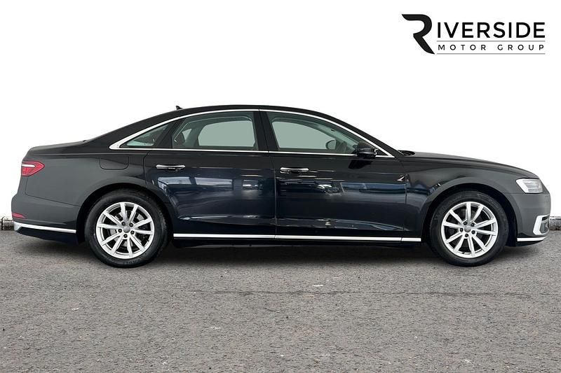 Used Audi A8 Advanced 286 HP (210 kW) 2020 Black Sedan