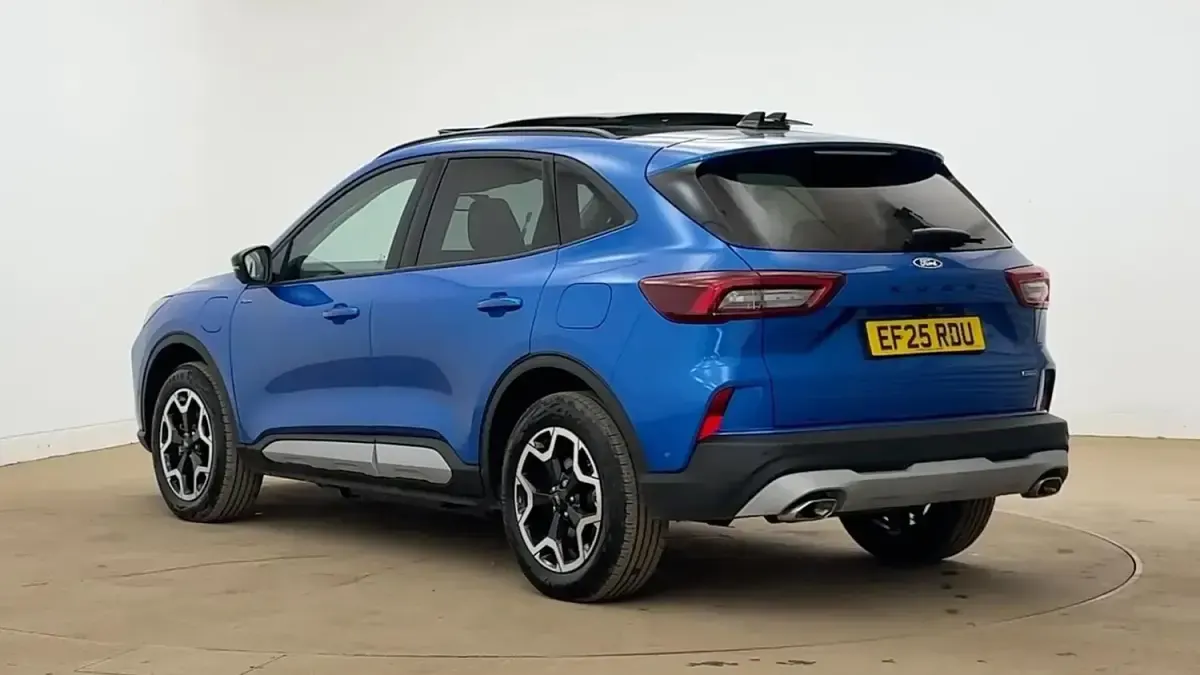 Usado Ford Kuga Active 243 HP (178 kW) 2025 Azul SUV