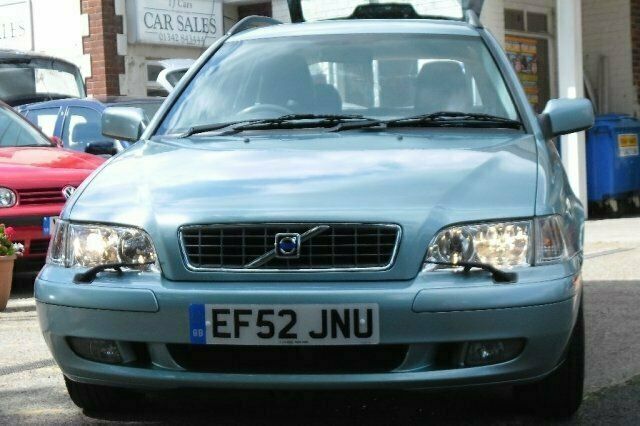 Used 2003 Volvo V40 Estate | £3,695 - Image 1/4