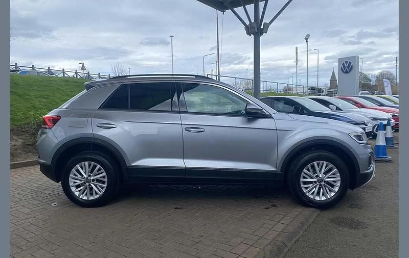 Used VW T-Roc Life 110 HP (80 kW) 2023 Silver SUV