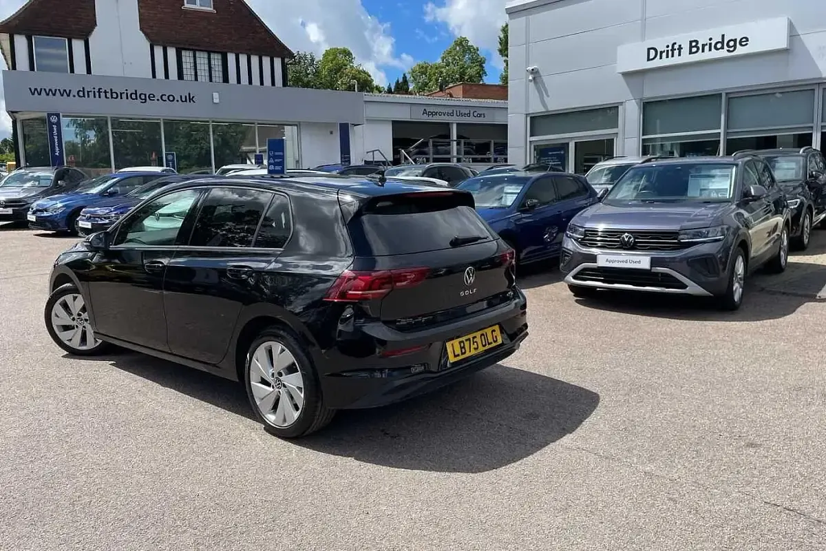 Used VW Golf VIII Match 147 HP (108 kW) 2025 Black Hatchback