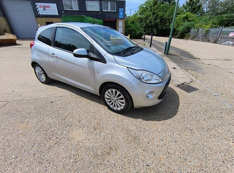 Silver Used 2010 Ford Ka Zetec Hatchback | £2,199 (Fair price) - Image 1/4
