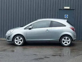 Used Vauxhall Corsa 85 HP (62 kW) 2014 Silver Hatchback