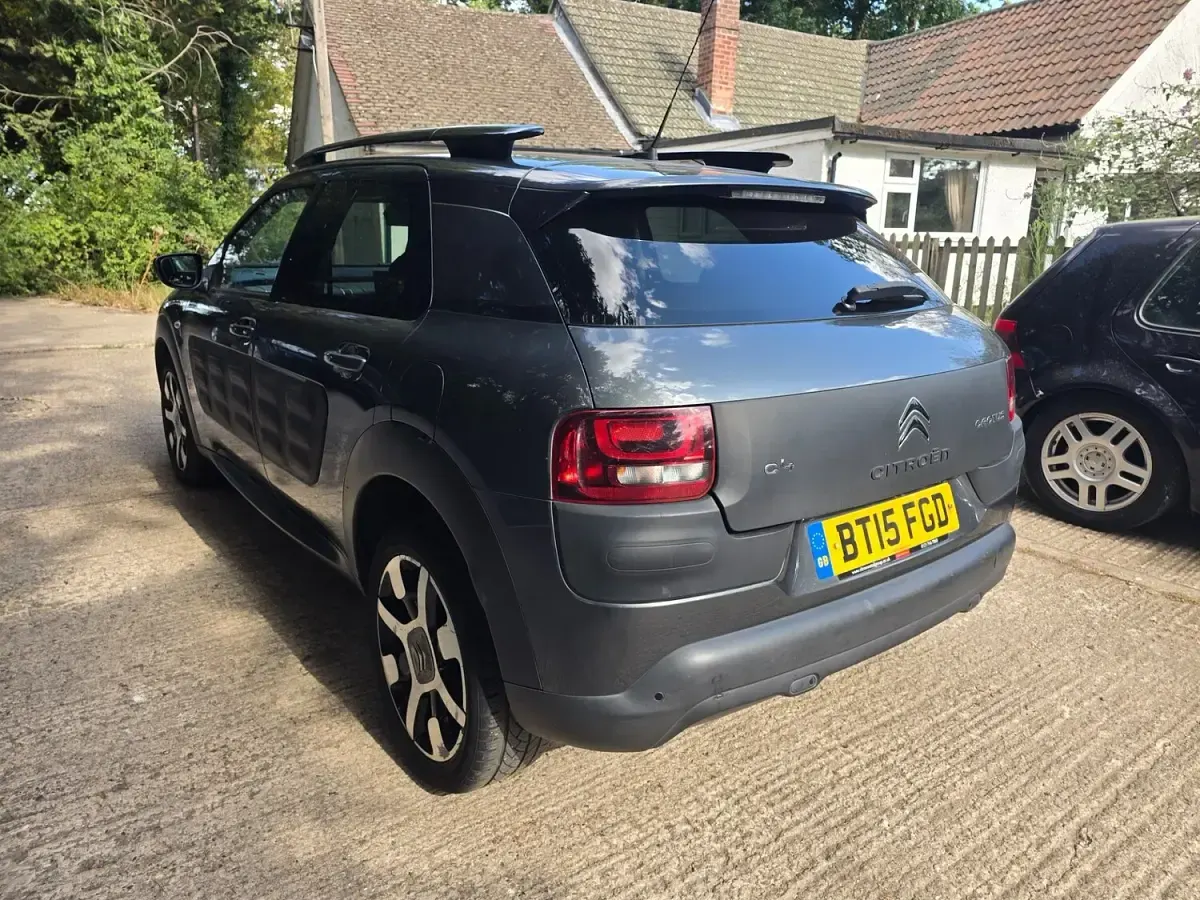 Used Citroën C4 Cactus Flair 100 HP (73 kW) 2015 Grey Hatchback
