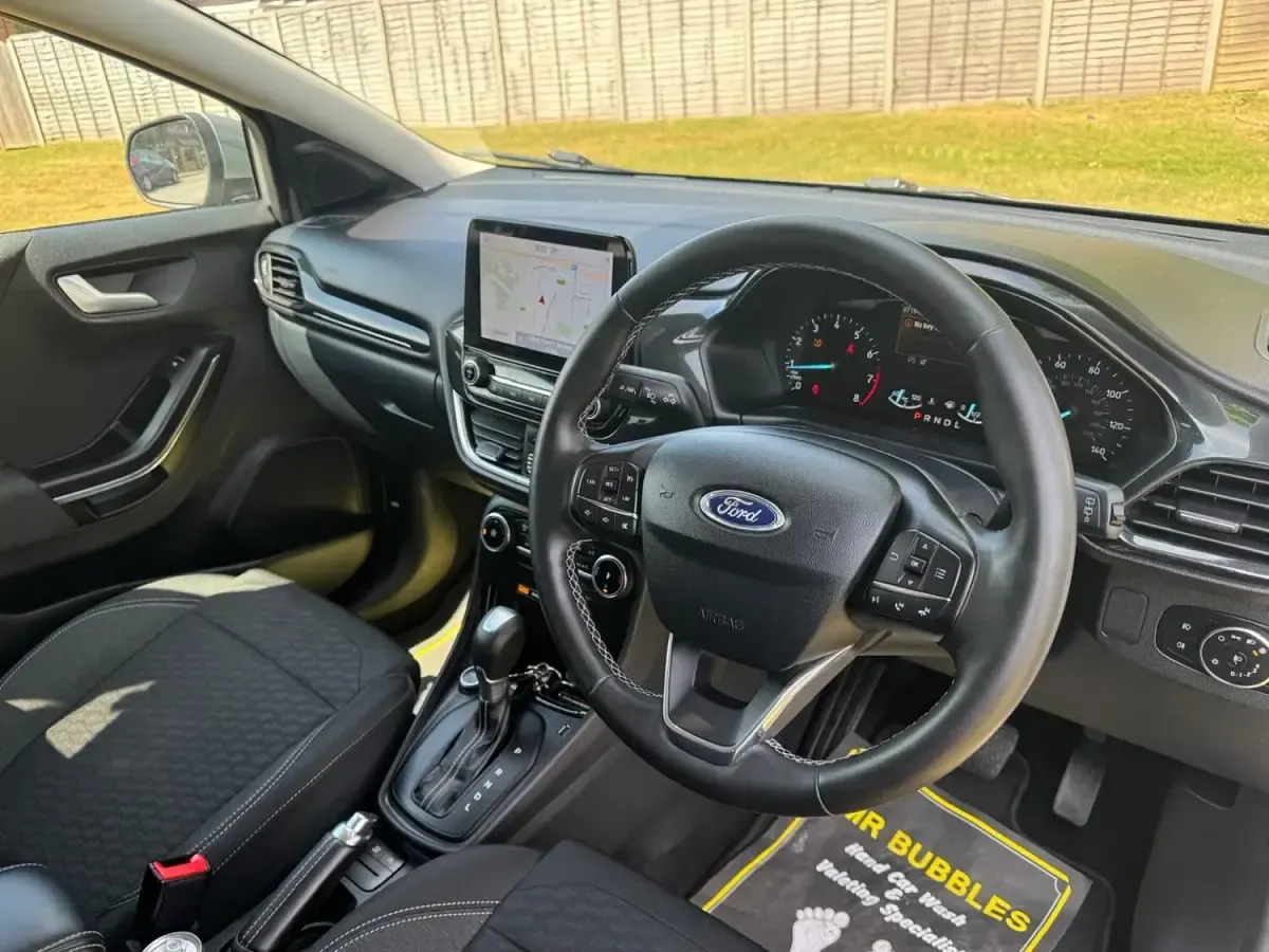 Used Ford Puma Titanium 125 HP (91 kW) 2020 Silver SUV