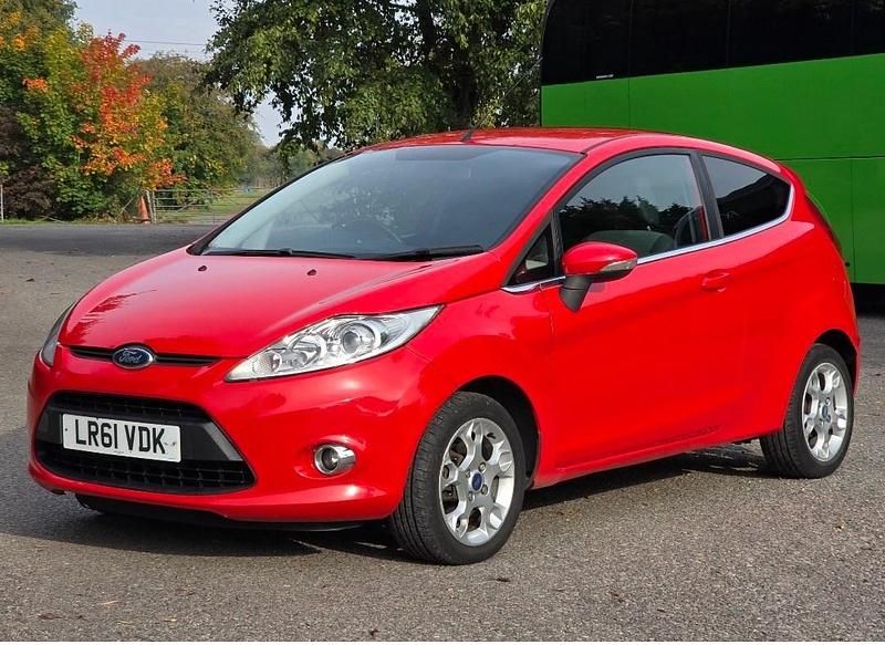Red Used 2012 Ford Fiesta Zetec Hatchback | £2,499 (Fair price) - Image 1/4