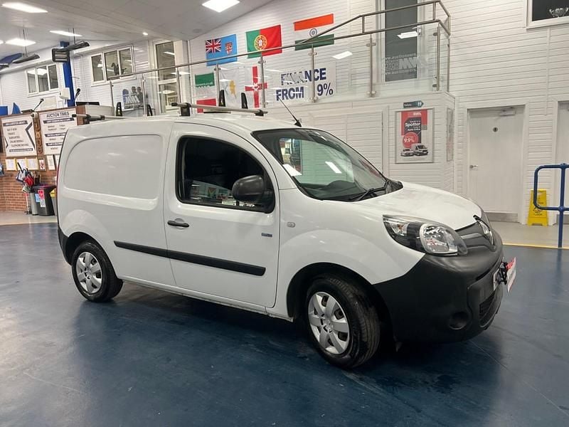 Used Renault Kangoo Business 44 kW (60 HP) 2018 White MPV