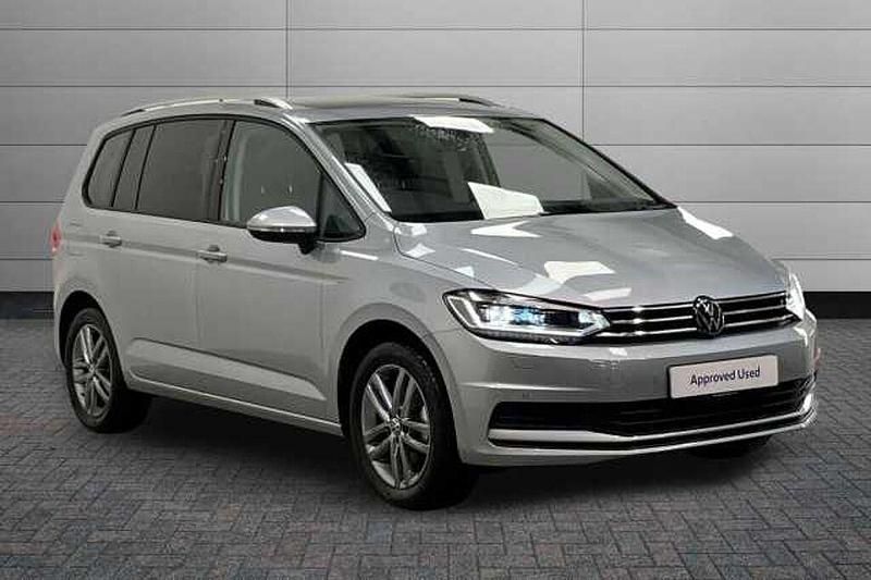 Used VW Touran Match 150 HP (110 kW) 2025 Oyster silver MPV