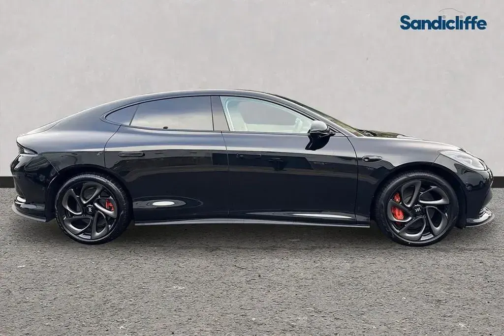 Used MG IM5 Performance 553 kW (752 HP) 2025 Black Hatchback