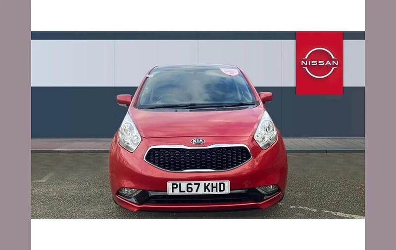 Used Kia Venga 123 HP (90 kW) 2017 Red Hatchback