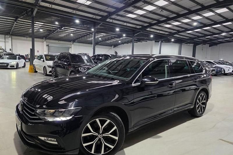 Black Used 2022 VW Passat SEL Estate | £15,330 (Good price) - Image 1/1
