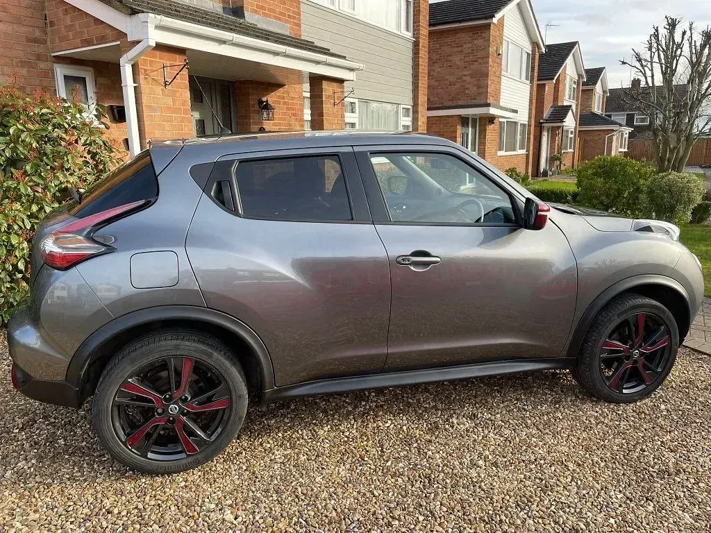 Used Nissan Juke N-Connecta 115 HP (84 kW) 2018 Grey SUV