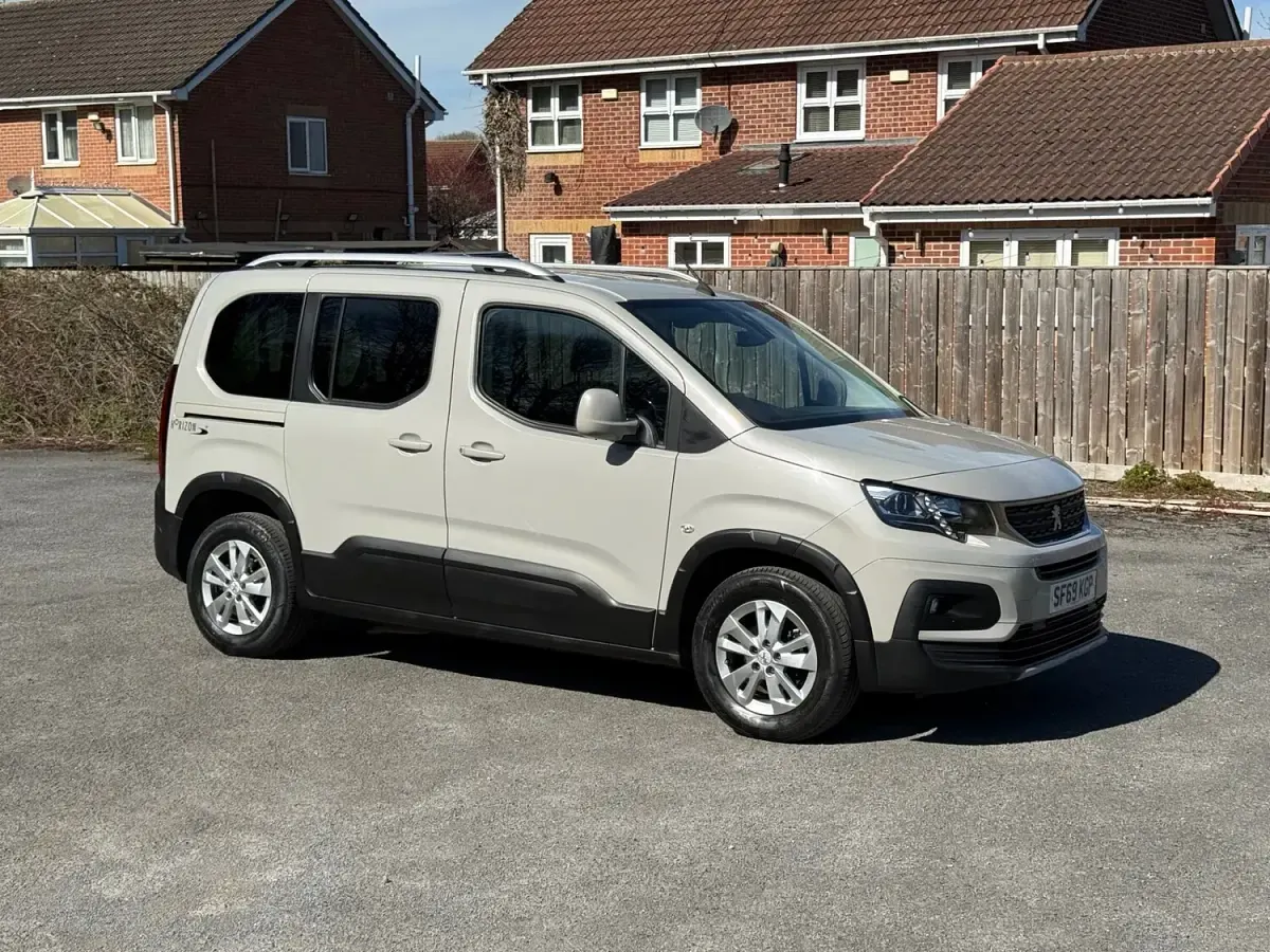 Used Peugeot Rifter Allure 2020 Beige MPV