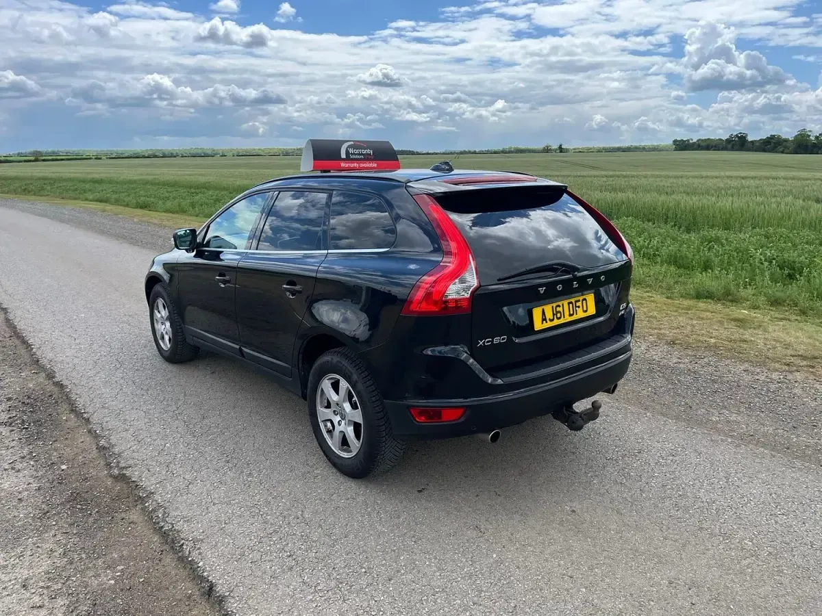 Used Volvo XC60 SE 2011 Black SUV