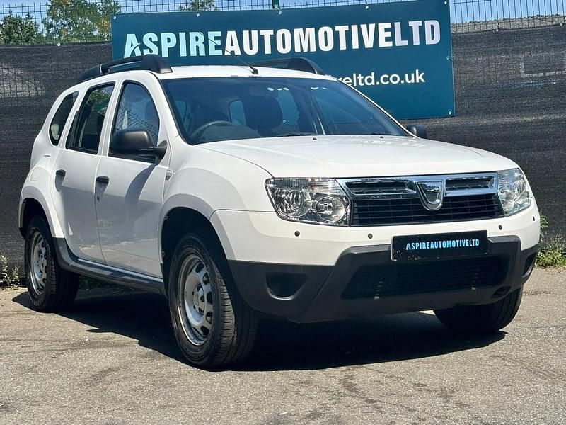 White Used 2014 Dacia Duster Acces Hatchback | £4,495 (Fair price) - Image 1/4