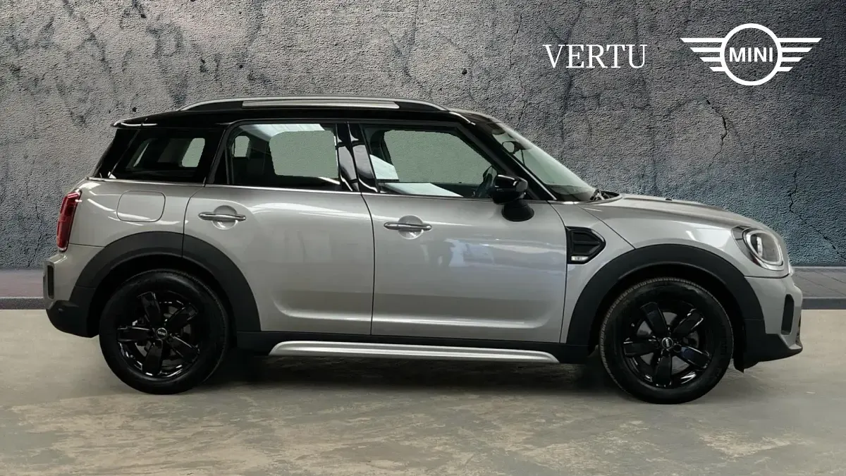 Used Mini Countryman Classic 136 HP (100 kW) 2023 Melting silver iii SUV