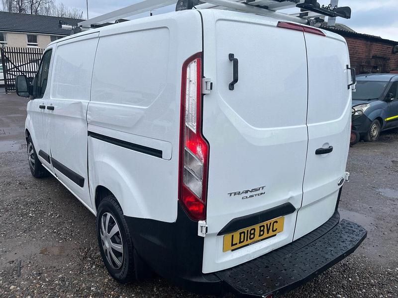 Used Ford Transit Custom 105 HP (77 kW) 2018 White Van