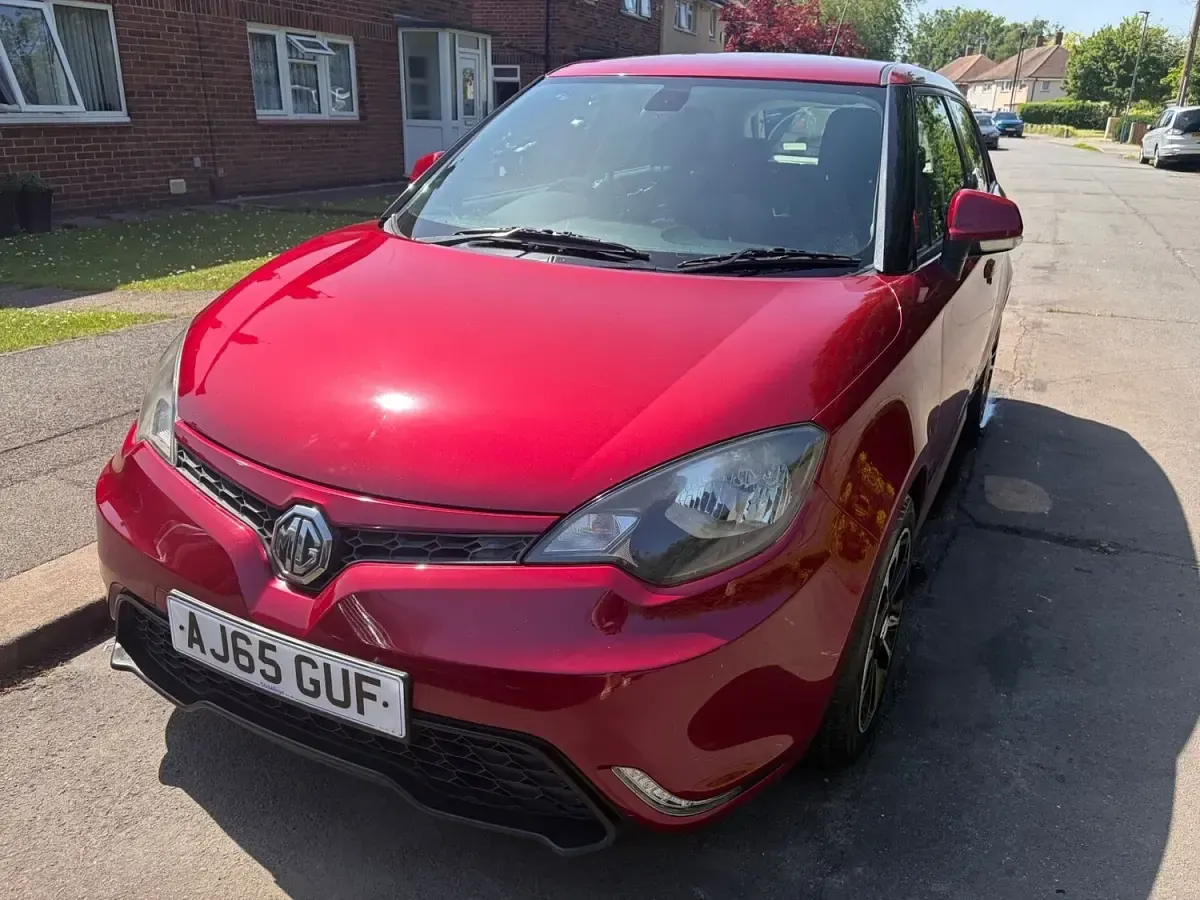 Used MG MG3 106 HP (77 kW) 2015 Red Hatchback
