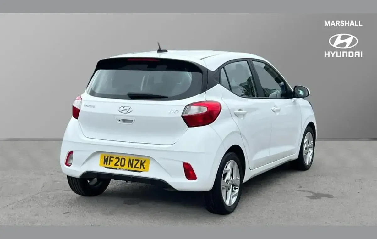 Used Hyundai i10 SE 83 HP (61 kW) 2020 White Hatchback
