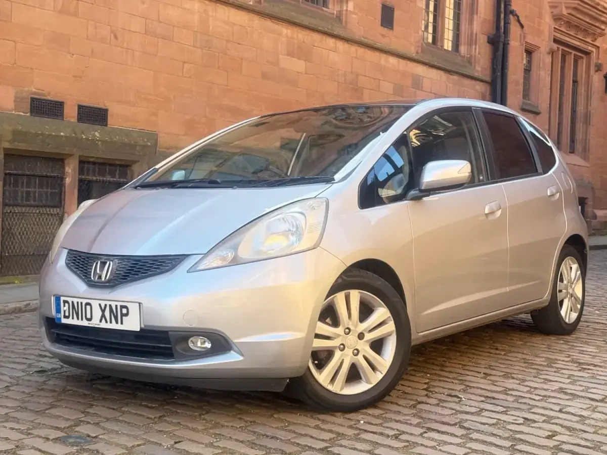 Second-hand Honda Jazz EX 100 CP (73 kW) 2010 Argintiu Hatchback