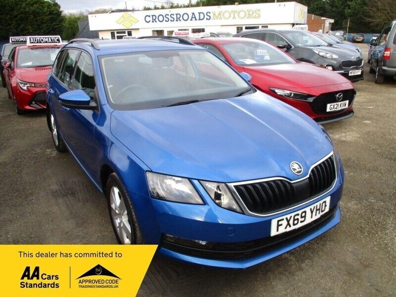 Blue Used 2019 Skoda Octavia SE Estate | £12,795 (Fair price) - Image 1/4