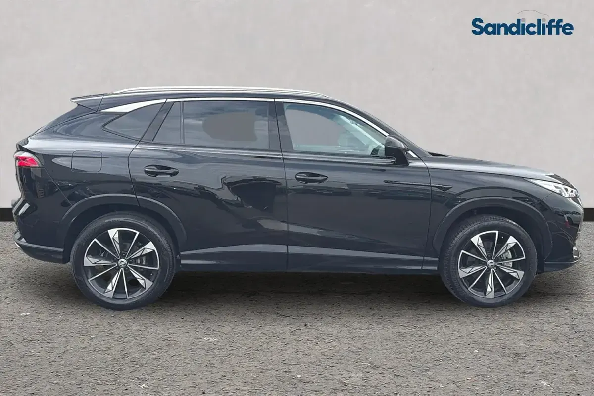 Used MG HS Trophy 170 HP (125 kW) 2024 Metallic  black pearl SUV