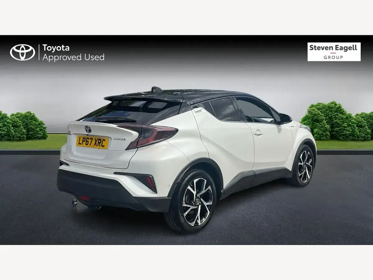 Used Toyota C-HR 122 HP (89 kW) 2018 White SUV