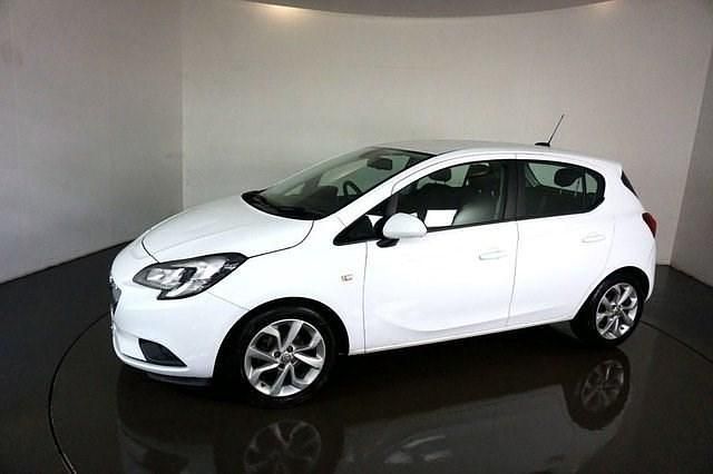 Used Vauxhall Corsa 75 HP (55 kW) 2019 White Hatchback