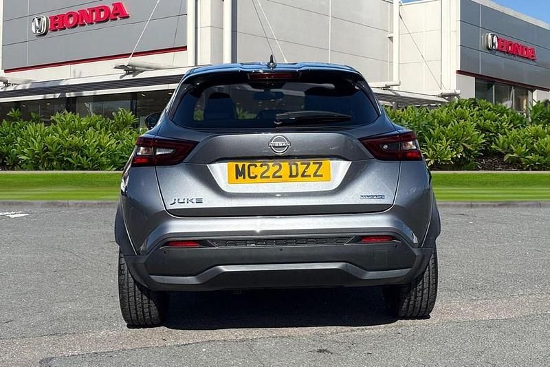Used Nissan Juke Tekna 143 HP (105 kW) 2022 Silver SUV