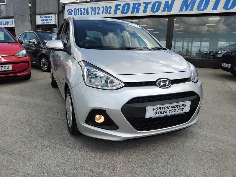 Usado Hyundai i10 SE 2015 Prateado Citadino