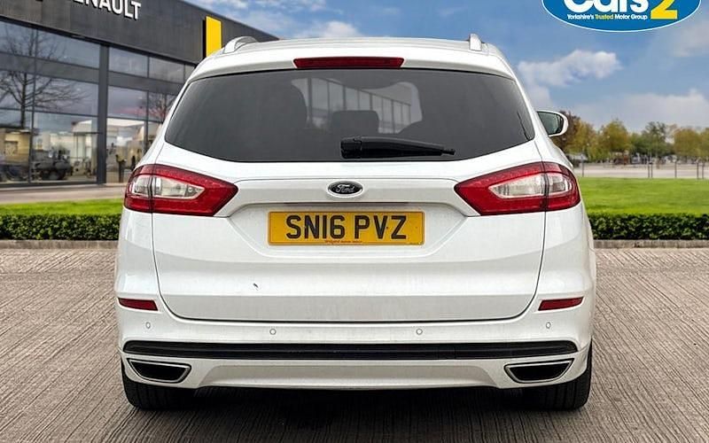 Used Ford Mondeo Titanium 179 HP (131 kW) 2016 White Estate