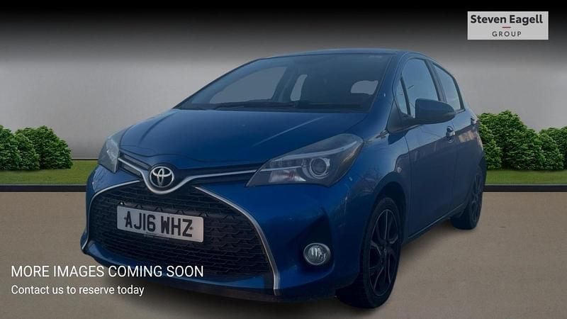 Used Toyota Yaris Design 2016 Blue Hatchback