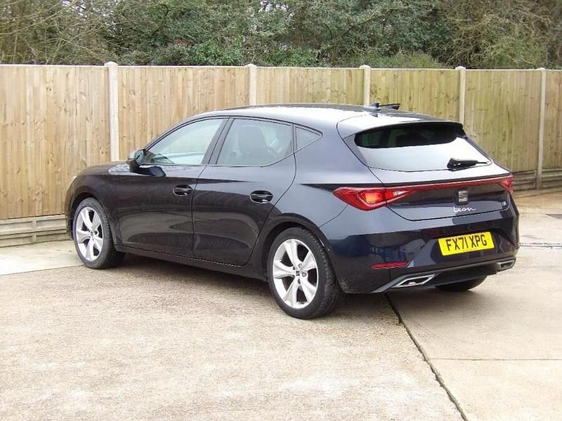 Used Seat Leon FR 128 HP (94 kW) 2021 Blue Hatchback