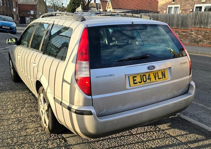 Used Ford Mondeo Zetec 145 HP (106 kW) 2004 Silver Estate