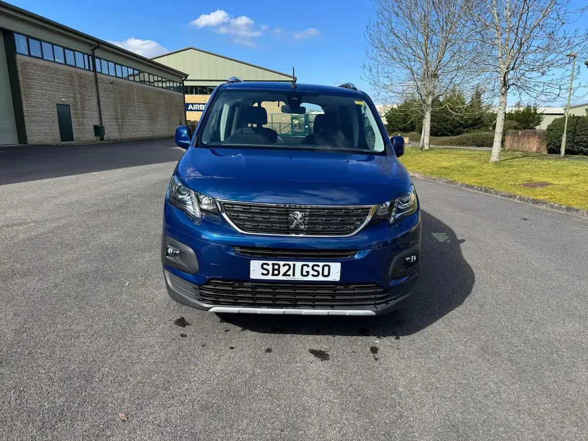 Used Peugeot Rifter Allure 131 HP (96 kW) 2021 Blue MPV