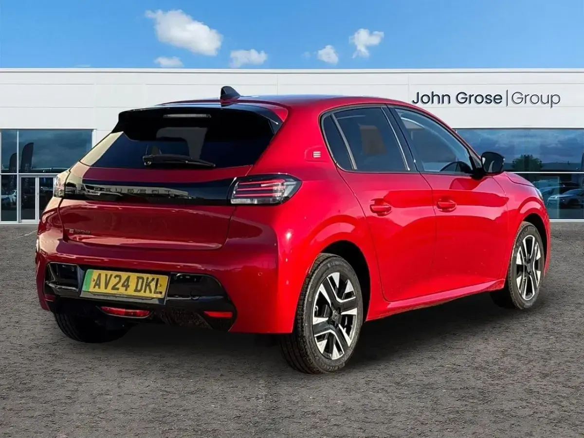 Used Peugeot e-208 Allure 100 kW (136 HP) 2024 Red Hatchback