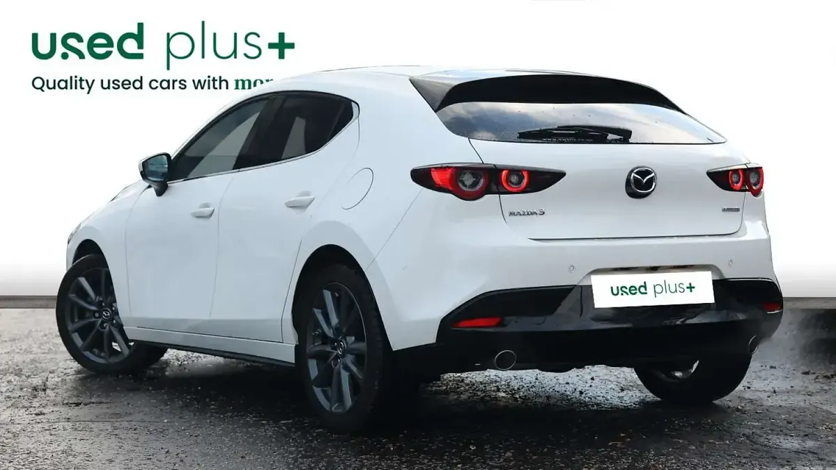 Used Mazda 3 Inclusive 122 HP (89 kW) 2022 White Hatchback