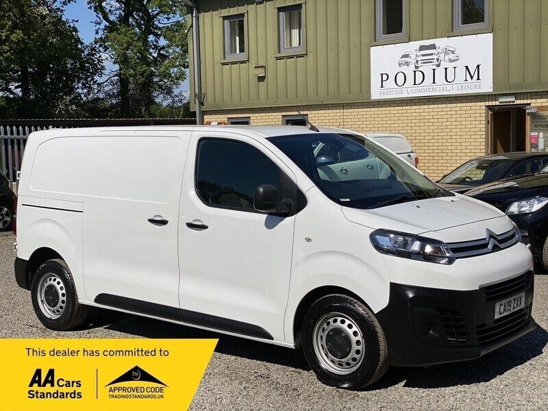 White Used 2019 Citroën Dispatch MPV | £8,490 (Fair price) - Image 1/4