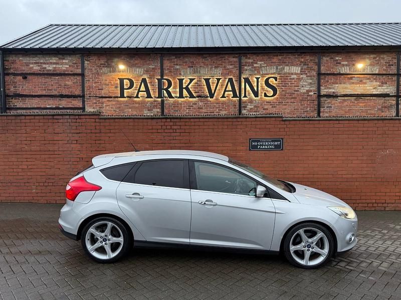 Usado Ford Focus Titanium X 163 HP (119 kW) 2012 Prateado Citadino